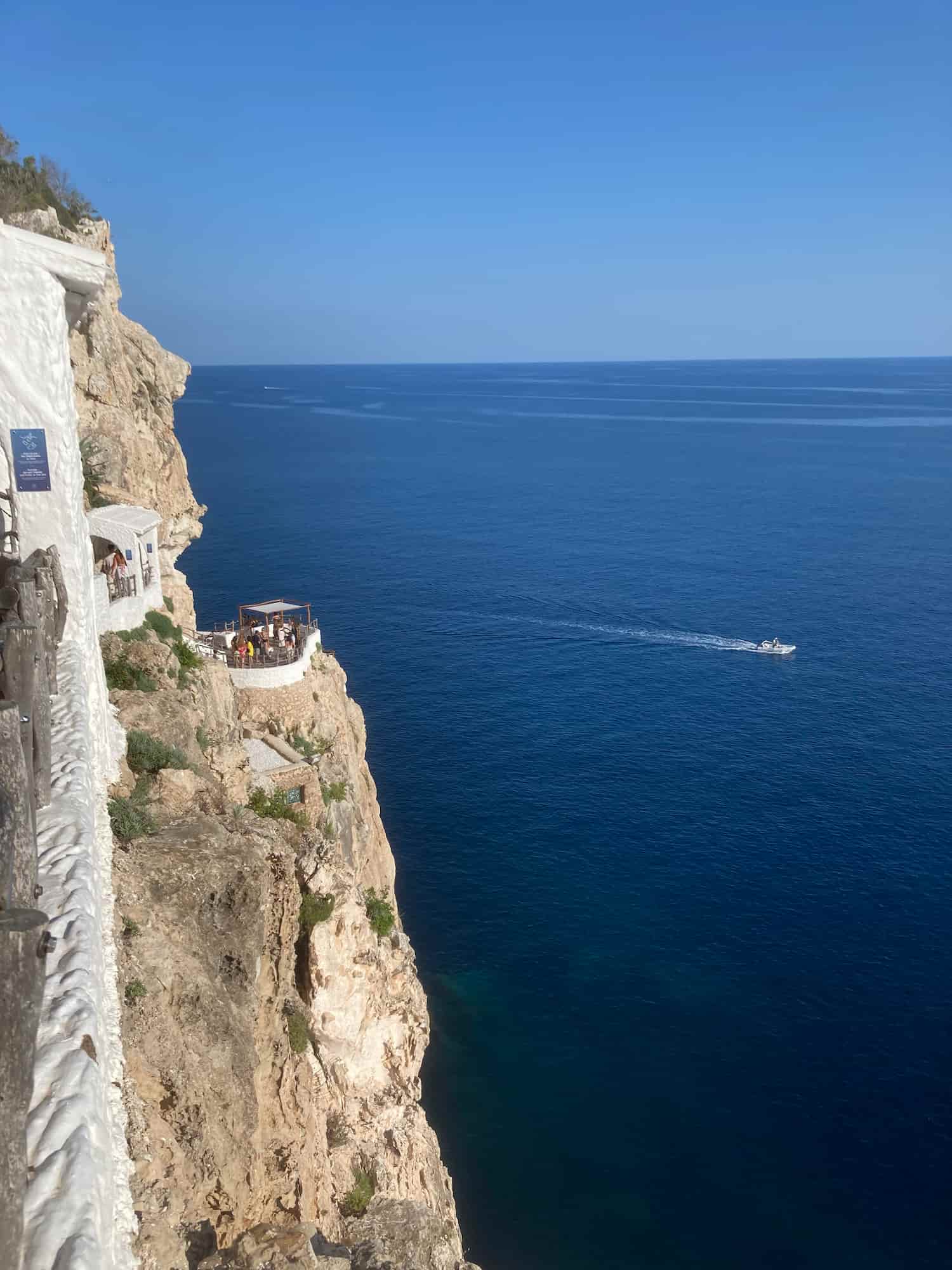 La vue depuis la Cova d'en Xoroi.